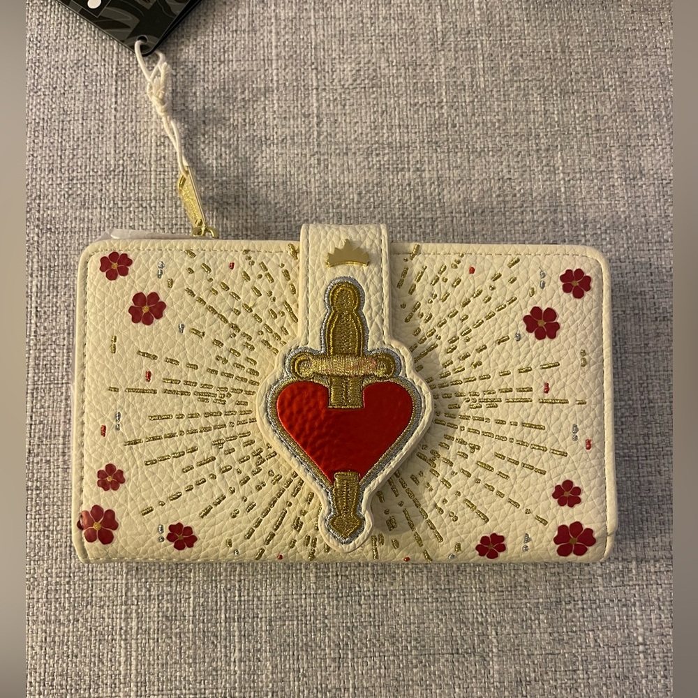 Loungefly Disney Snow White and the Seven Dwarfs Evil Queen Heart Wallet